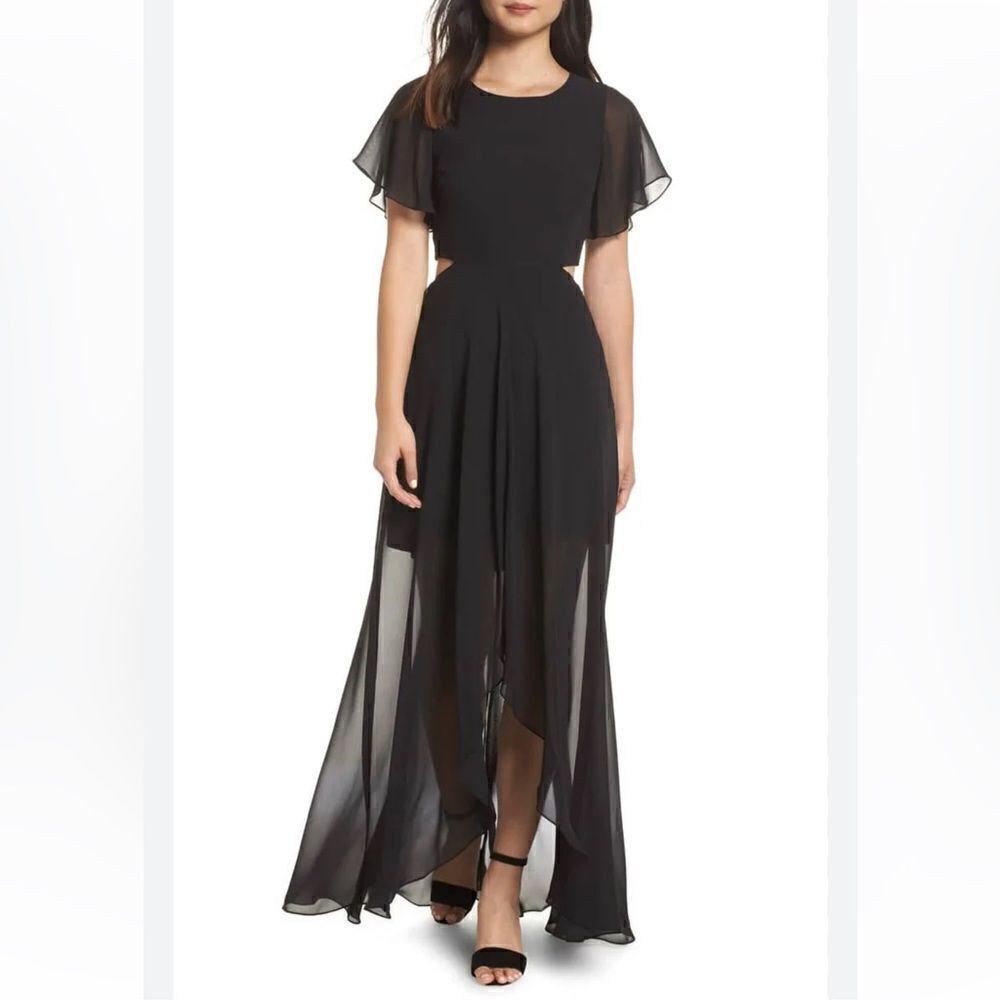 Ali & Jay Bohemian Rhapsody Cutout
Maxi Dress 🤍